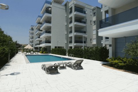 3 bedrooms Apartment in Limassol,  No. 38476