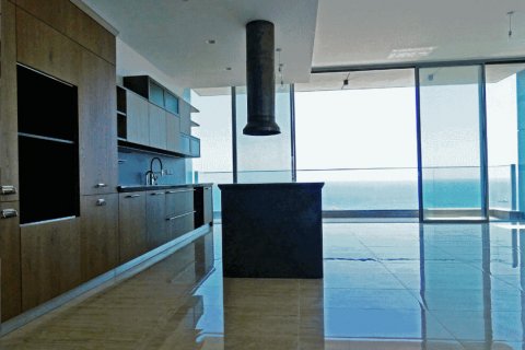 3 bedrooms Apartment in Limassol,  No. 38474 4