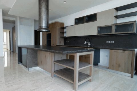 3 bedrooms Apartment in Limassol,  No. 38474 3