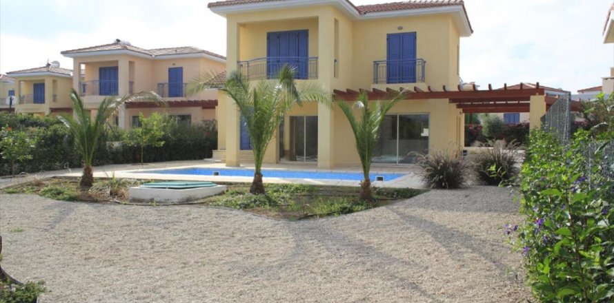 3 bedrooms Villa in Paphos,  No. 38477
