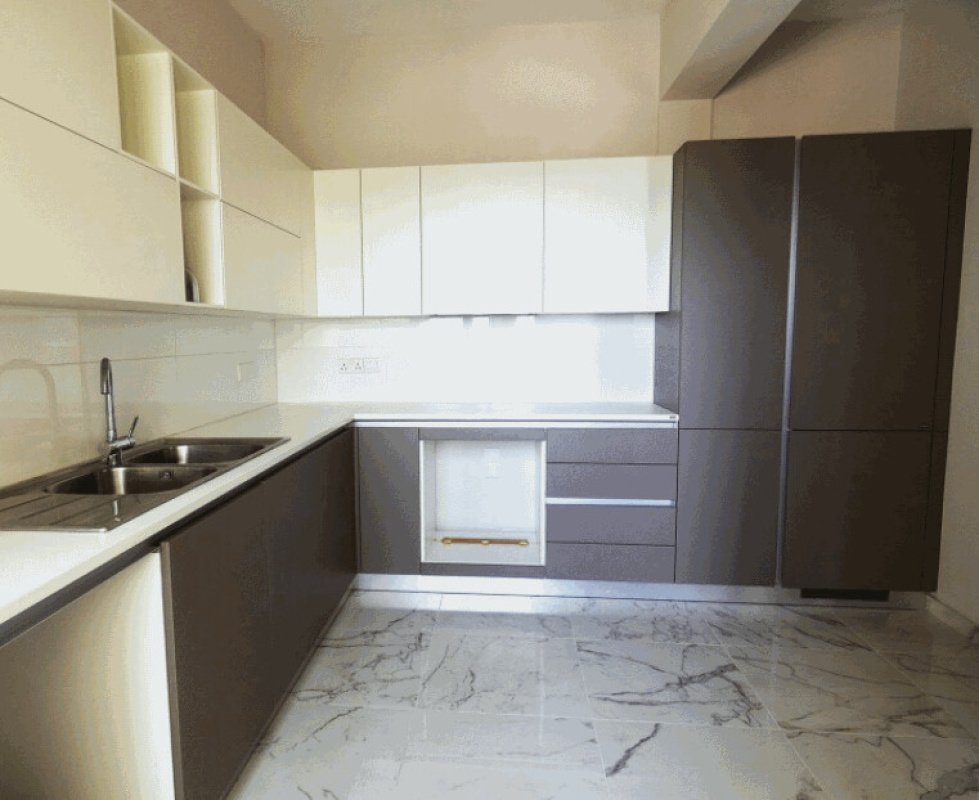 3 bedrooms Apartment in Limassol, Cyprus No. 38475