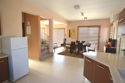 Вилла с 3 спальнями в Полис, Пафос, Кипр № 25655