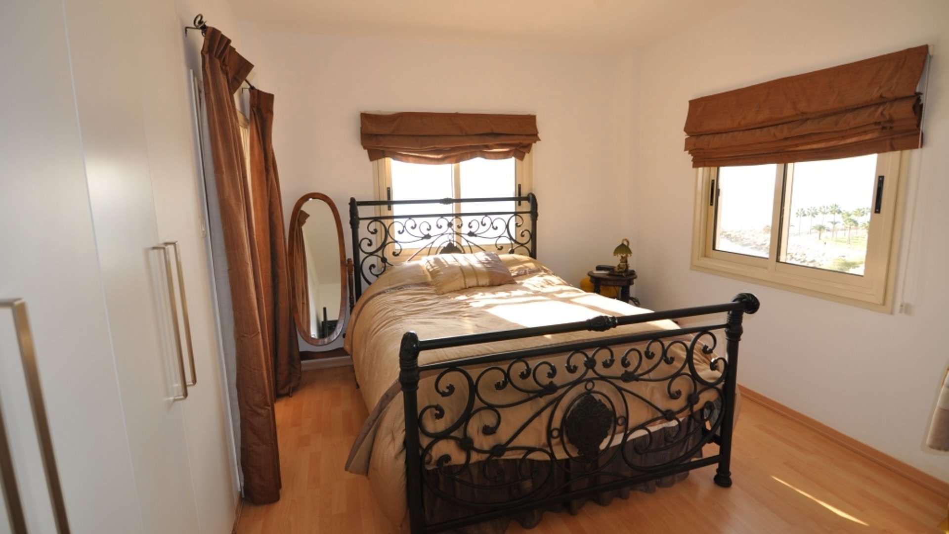 4 bedrooms Apartment in Limassol, Cyprus No. 25656