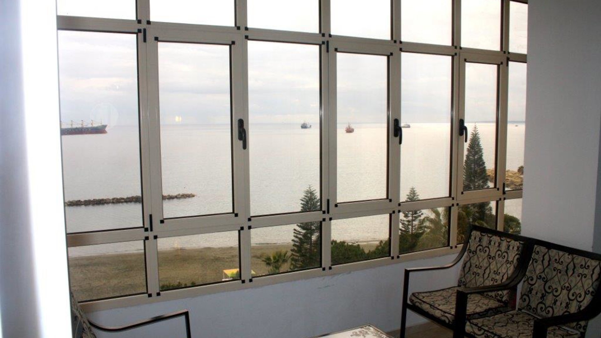 4 bedrooms Apartment in Limassol, Cyprus No. 25656