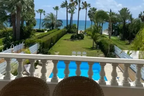 4 bedrooms Villa in Pervolia, Larnaka, Cyprus No. 33546