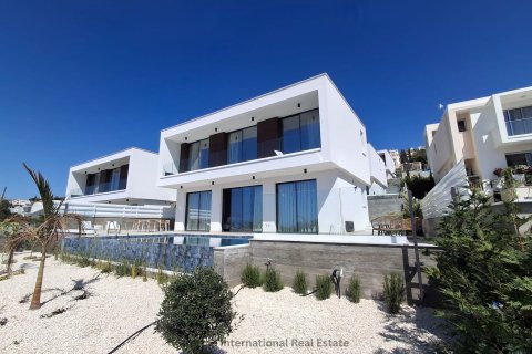 Вилла с 3 спальнями в Хлорака, Пафос, Кипр № 37117 1