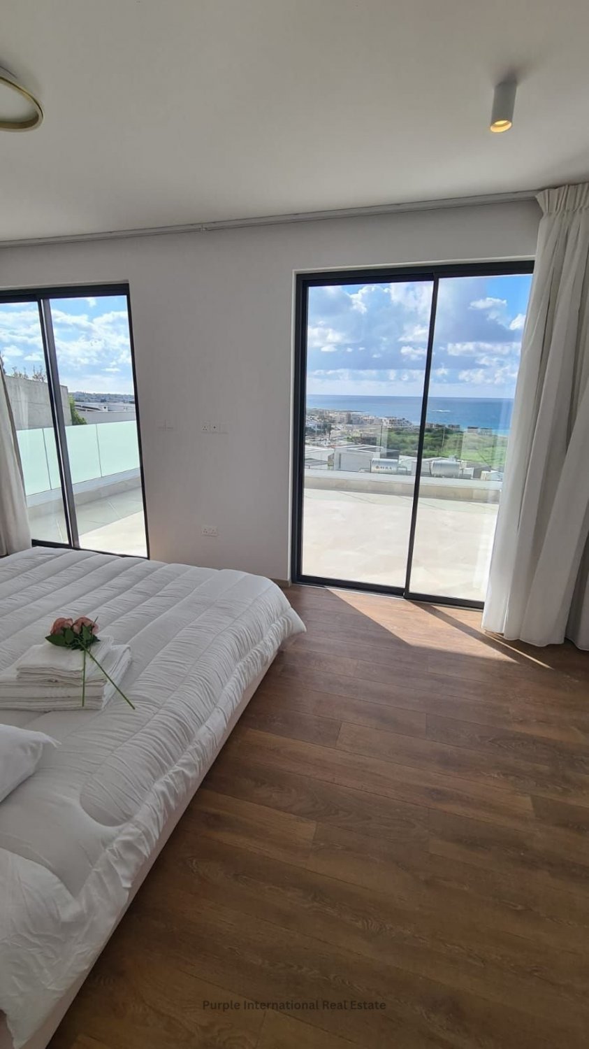 3 bedrooms Villa in Chloraka, Paphos, Cyprus No. 37118