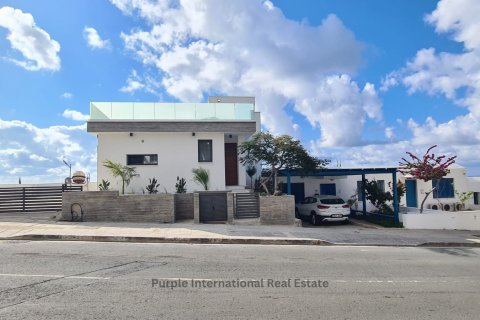 Вилла с 3 спальнями в Хлорака, Пафос, Кипр № 37118 4