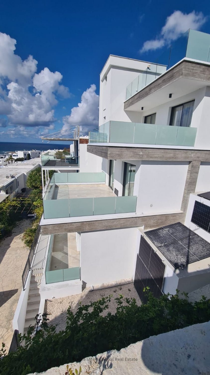 3 bedrooms Villa in Chloraka, Paphos, Cyprus No. 37118