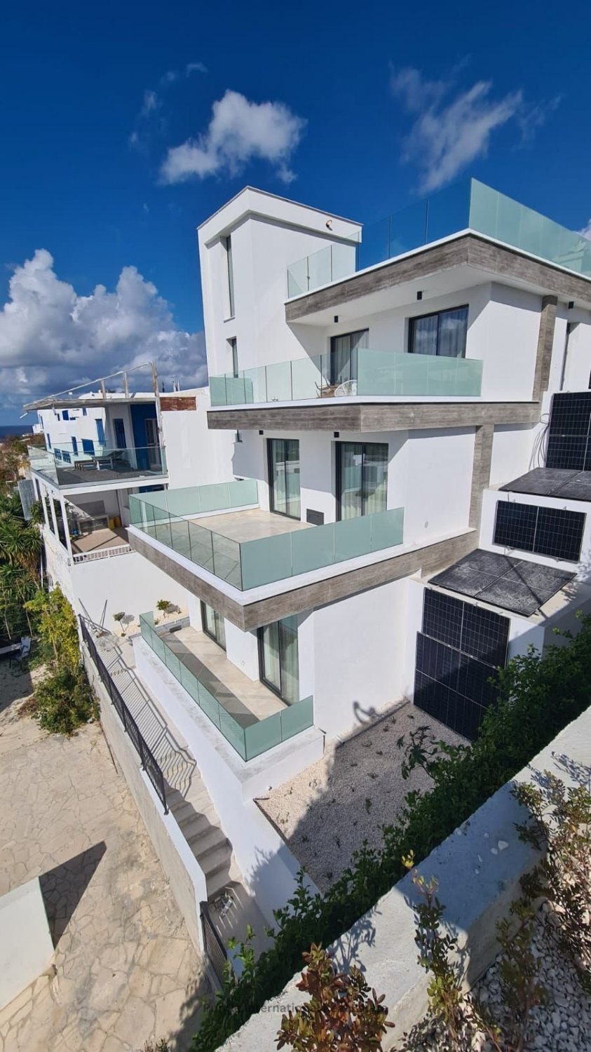 3 bedrooms Villa in Chloraka, Paphos, Cyprus No. 37118