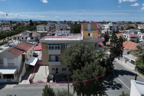 Коммерческая недвижимость 362м2 в Никосия, Кипр № 37175 1