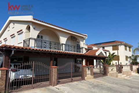 4 bedrooms Townhouse in Kiti, Larnaka,  No. 40438 2