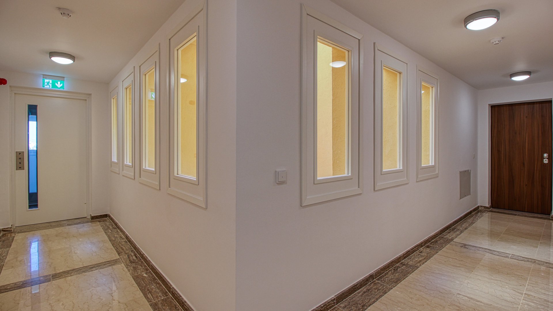 3 bedrooms Apartment in Limassol, Cyprus No. 28163
