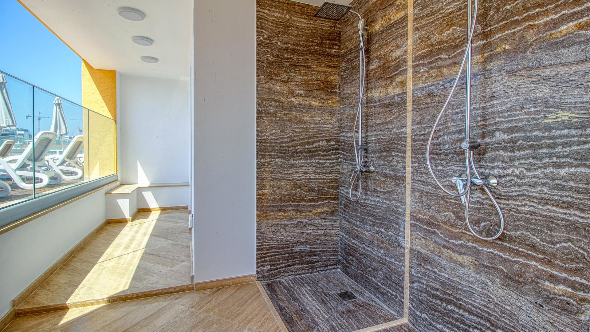 3 bedrooms Apartment in Limassol, Cyprus No. 28163