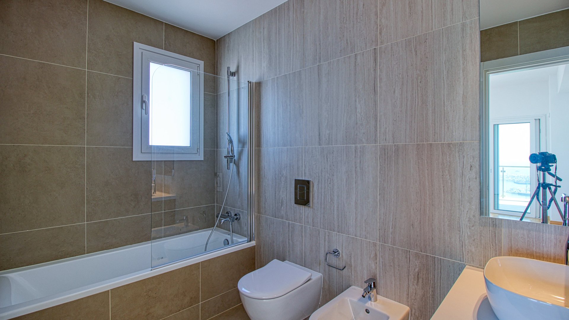 3 bedrooms Apartment in Limassol, Cyprus No. 28163