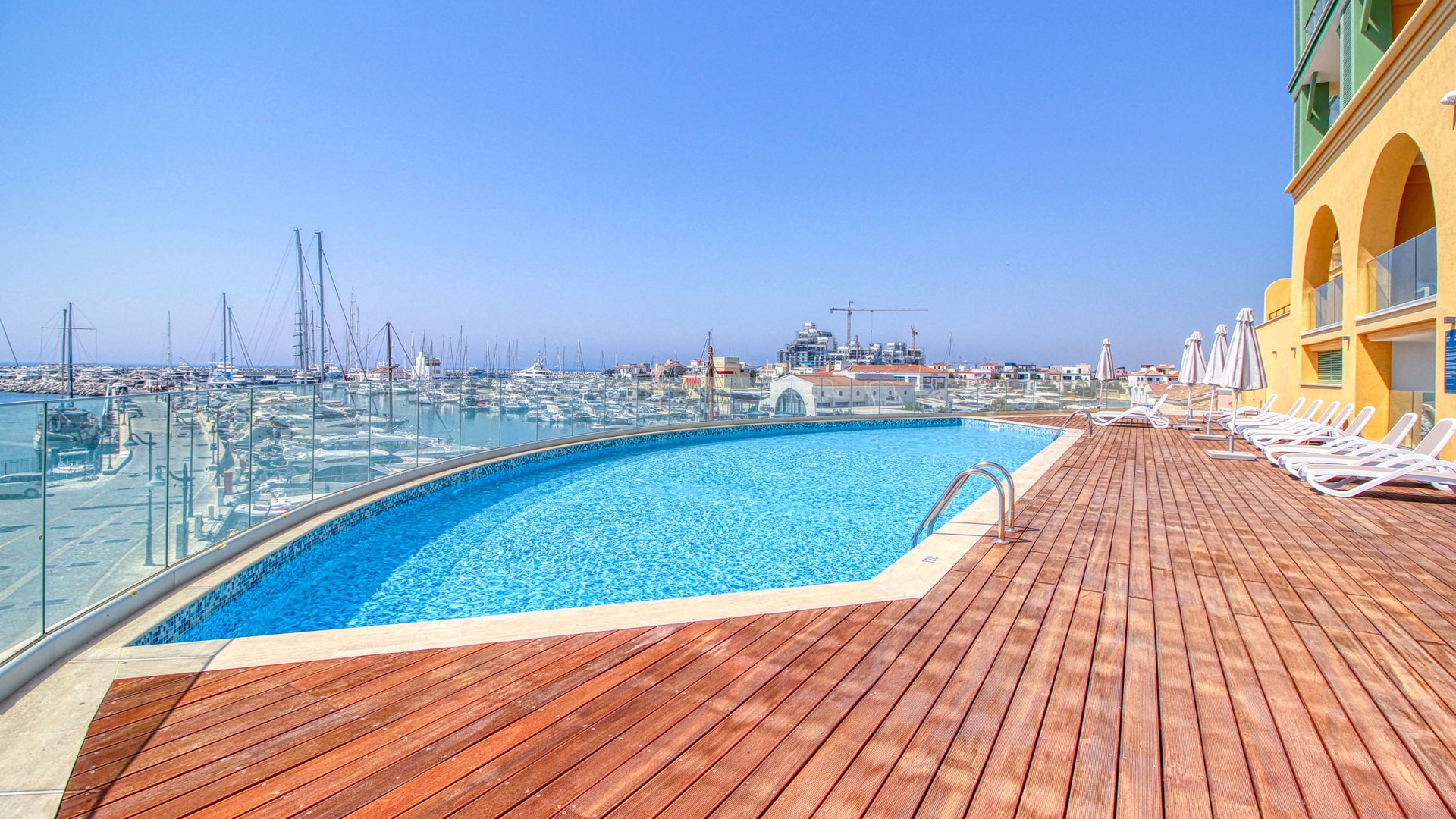 3 bedrooms Apartment in Limassol, Cyprus No. 28163