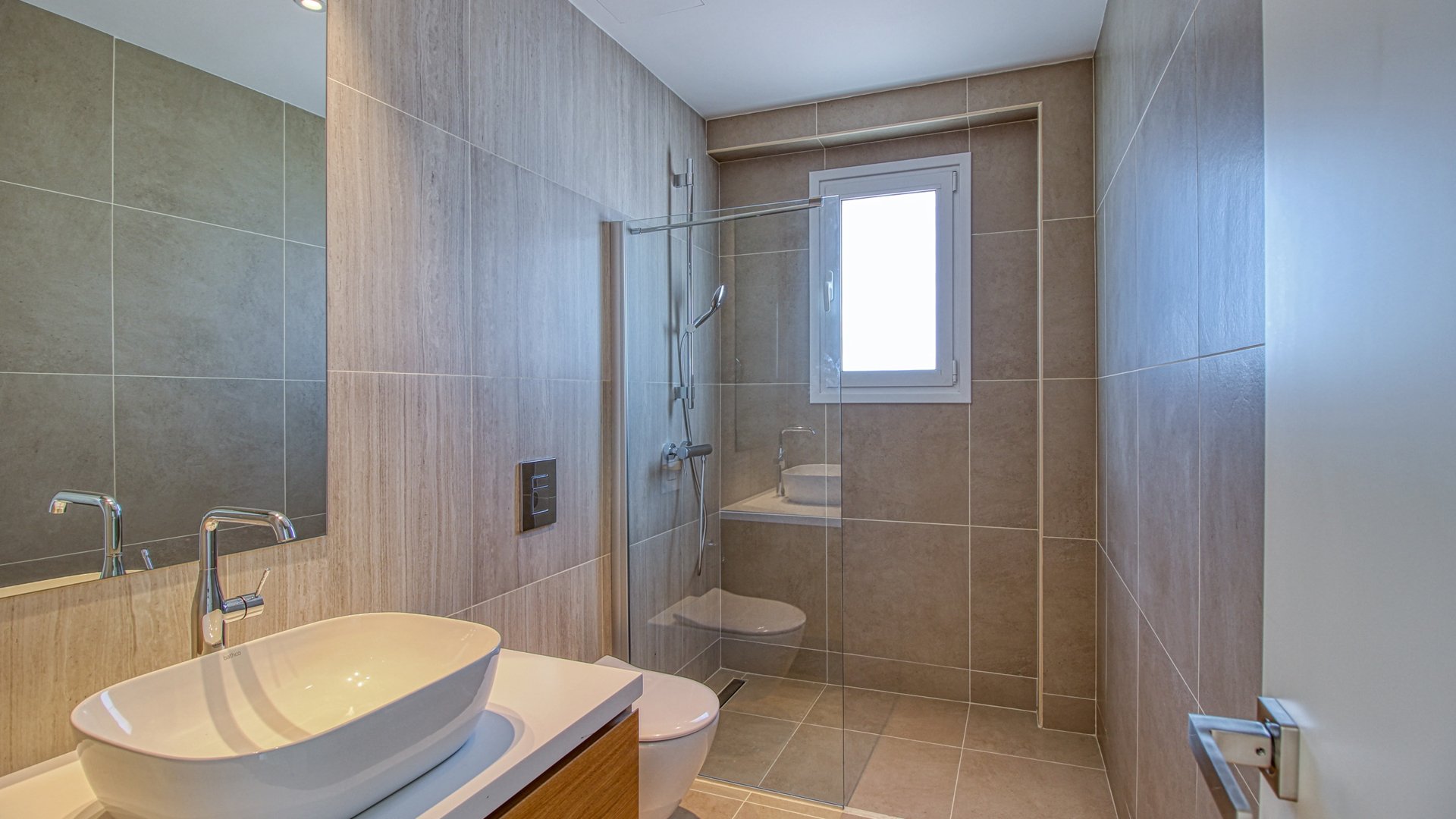 3 bedrooms Apartment in Limassol, Cyprus No. 28163