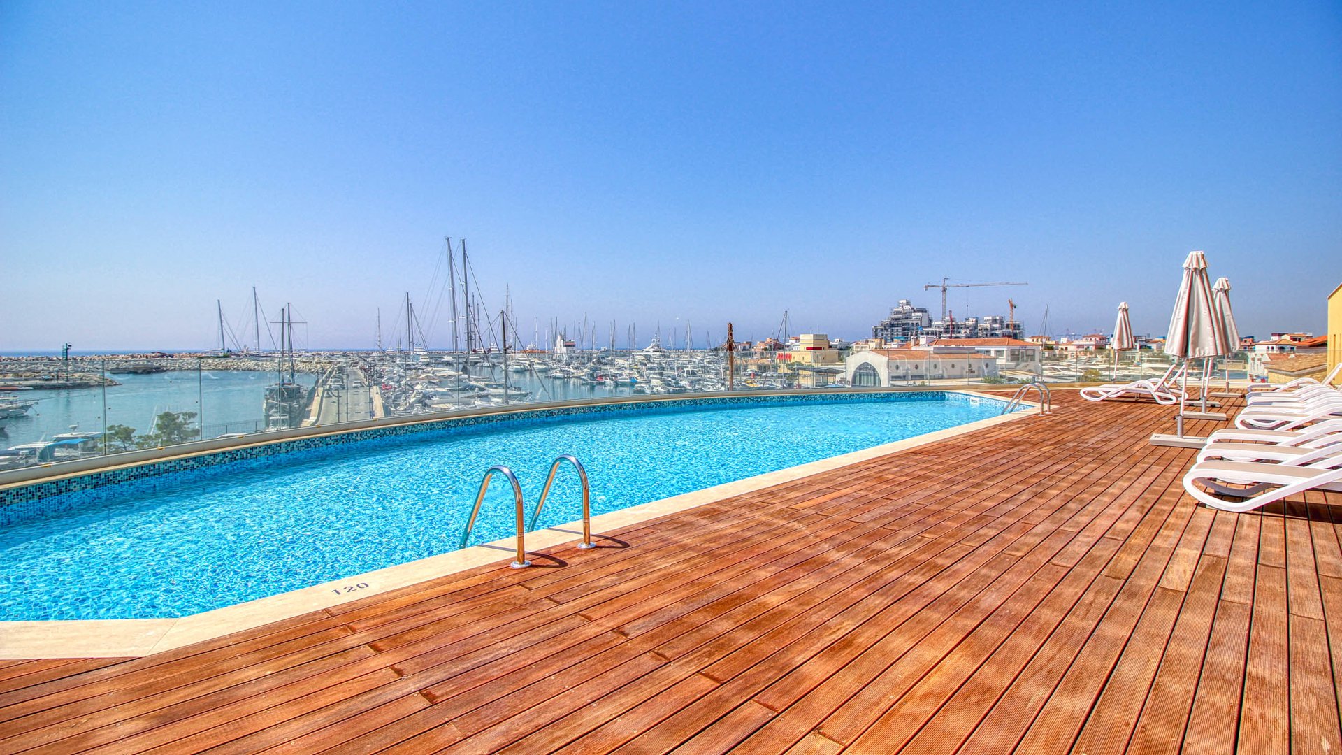 3 bedrooms Apartment in Limassol, Cyprus No. 28163