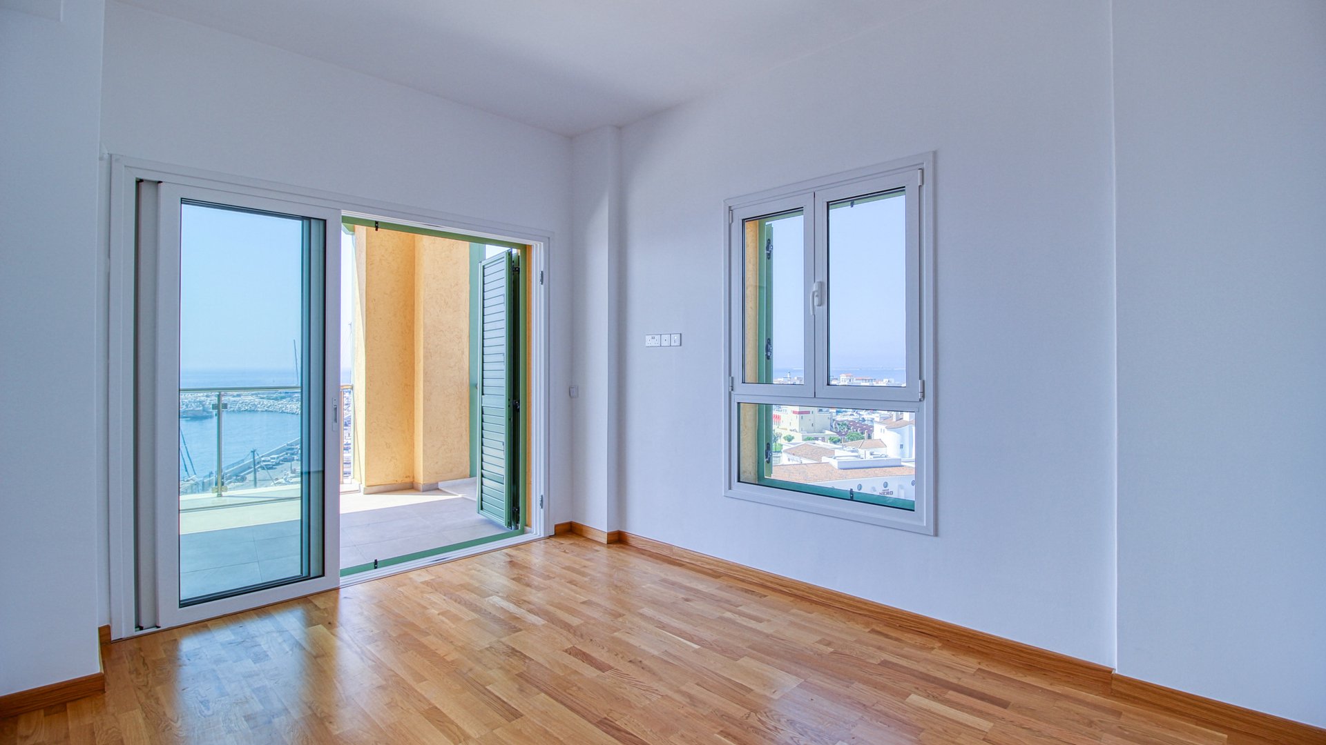 3 bedrooms Apartment in Limassol, Cyprus No. 28163