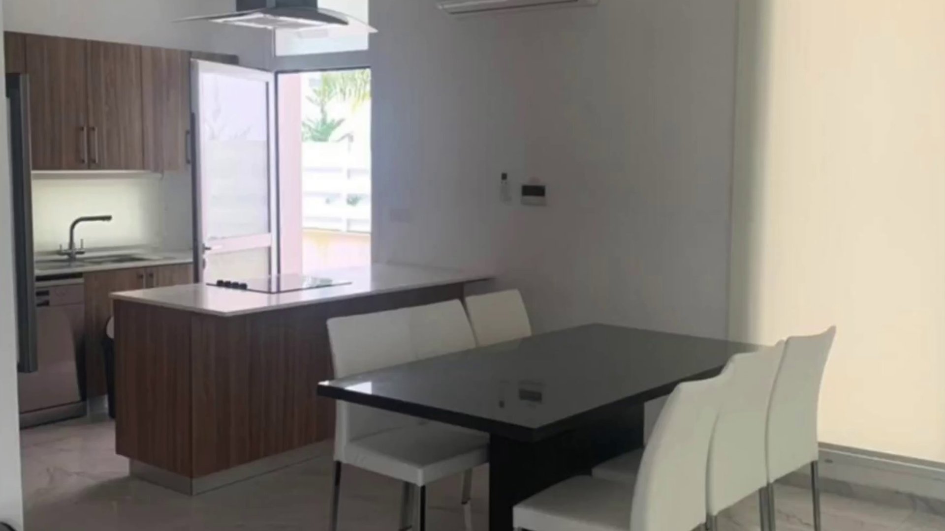 4 bedrooms Villa in Larnaca, Larnaka, Cyprus No. 28159