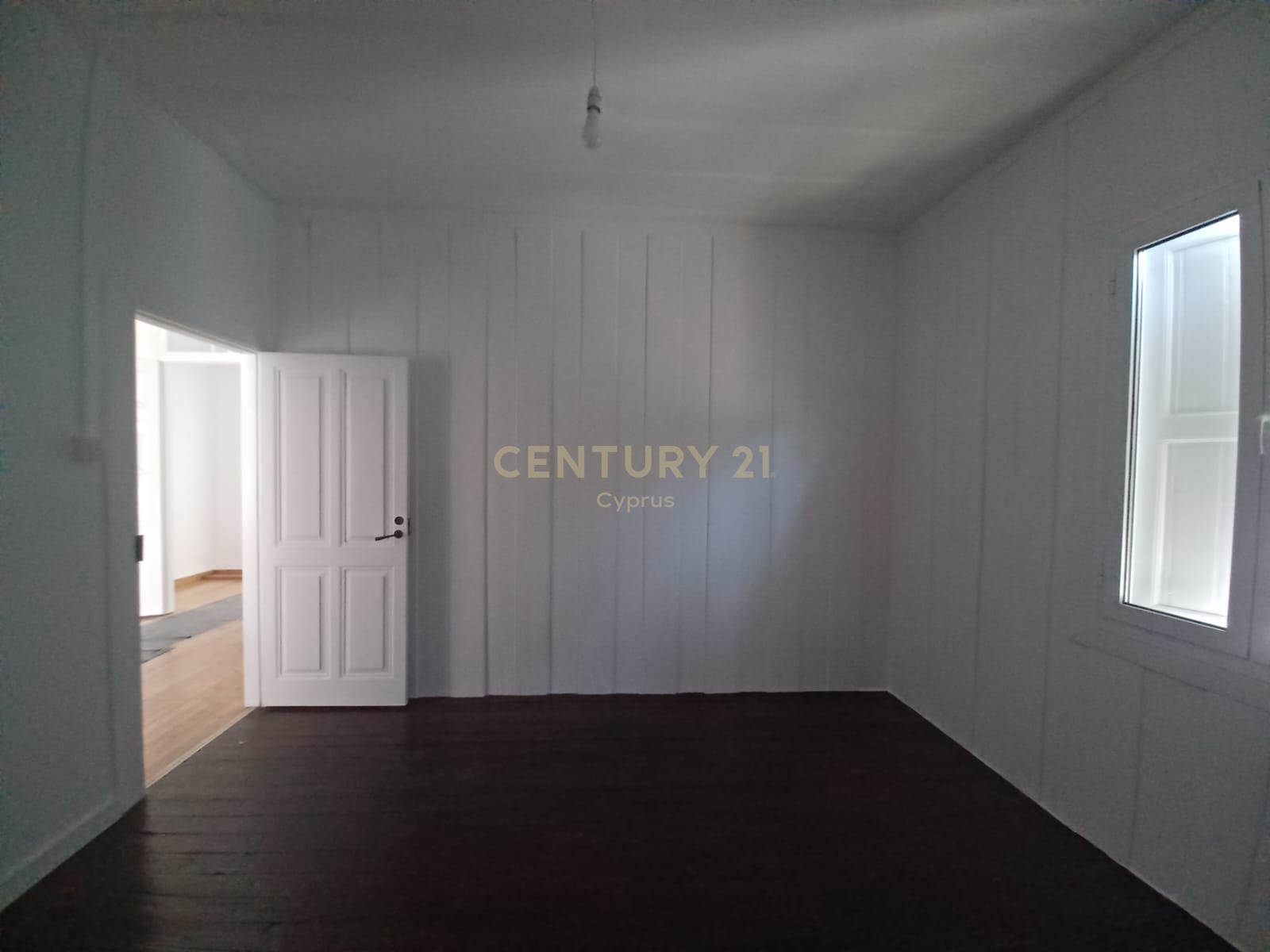 190m2 Bureau à Limassol, Chypre No. 53432