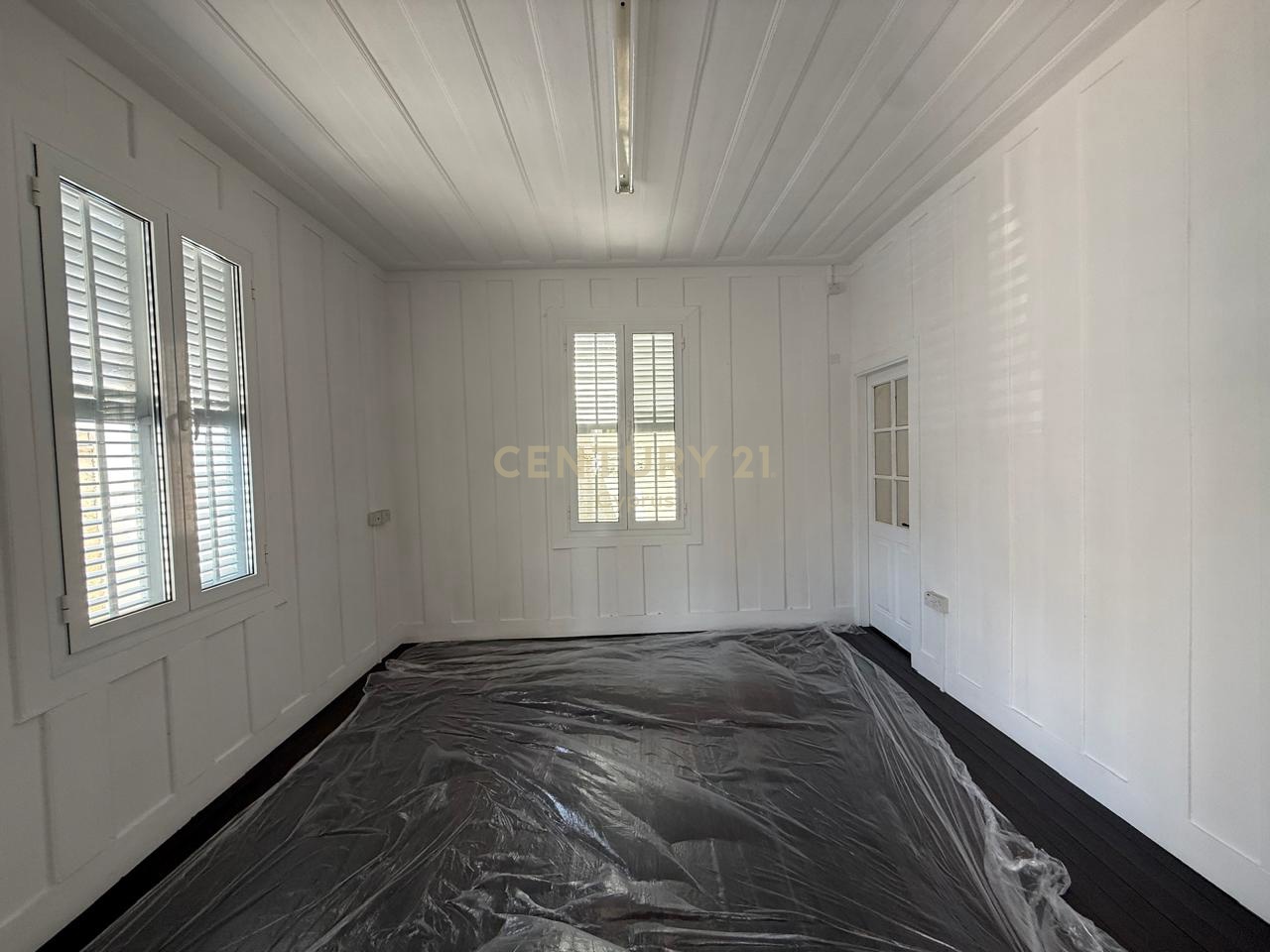 190m2 Bureau à Limassol, Chypre No. 53432