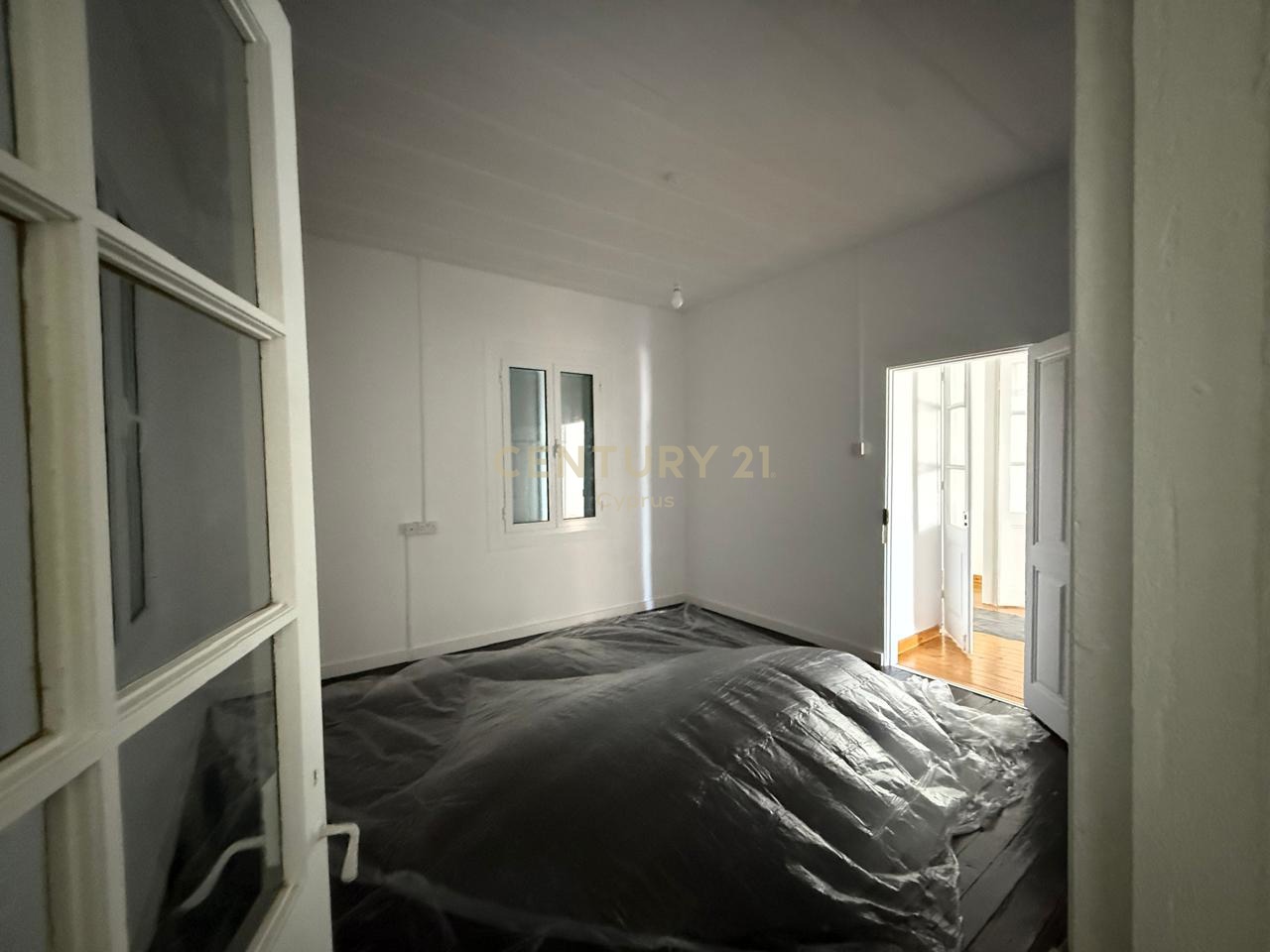 190m2 Bureau à Limassol, Chypre No. 53432
