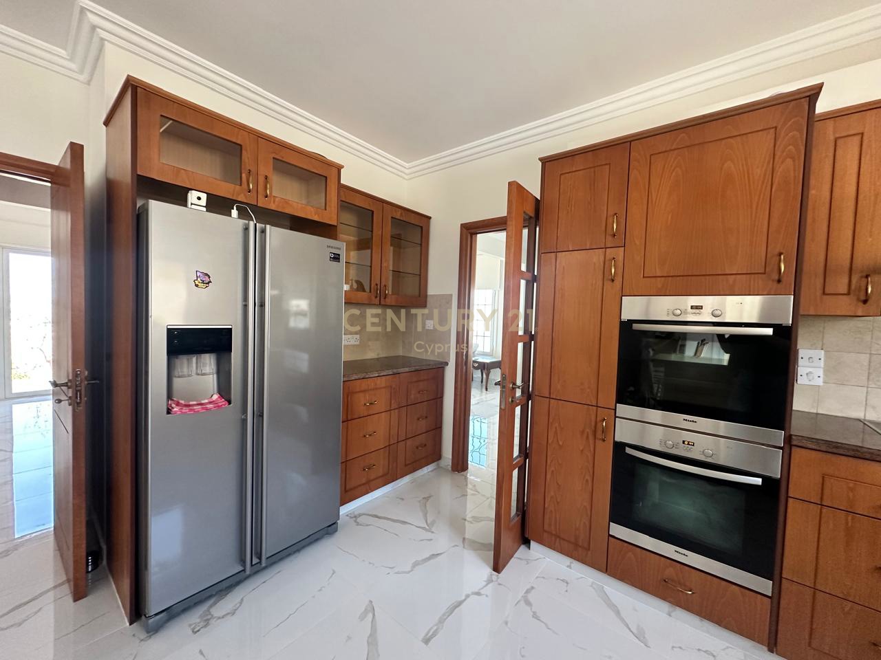 4 chambres Villa à Monagroulli, Limassol, Chypre No. 53430