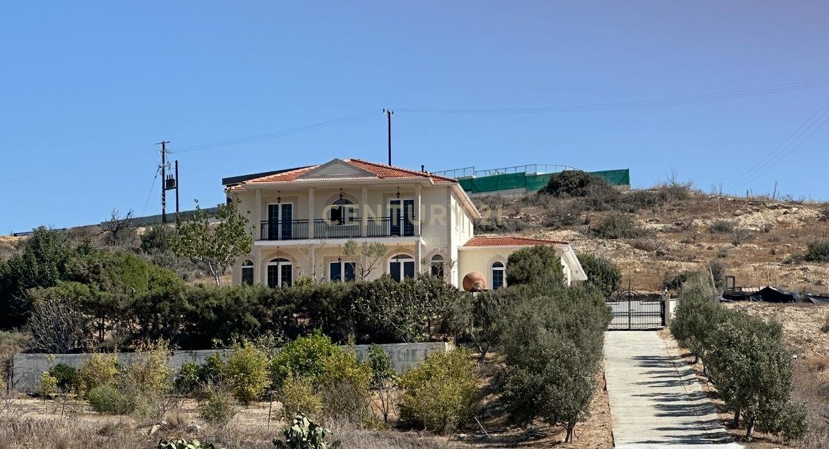 4 chambres Villa à Monagroulli, Limassol, Chypre No. 53430