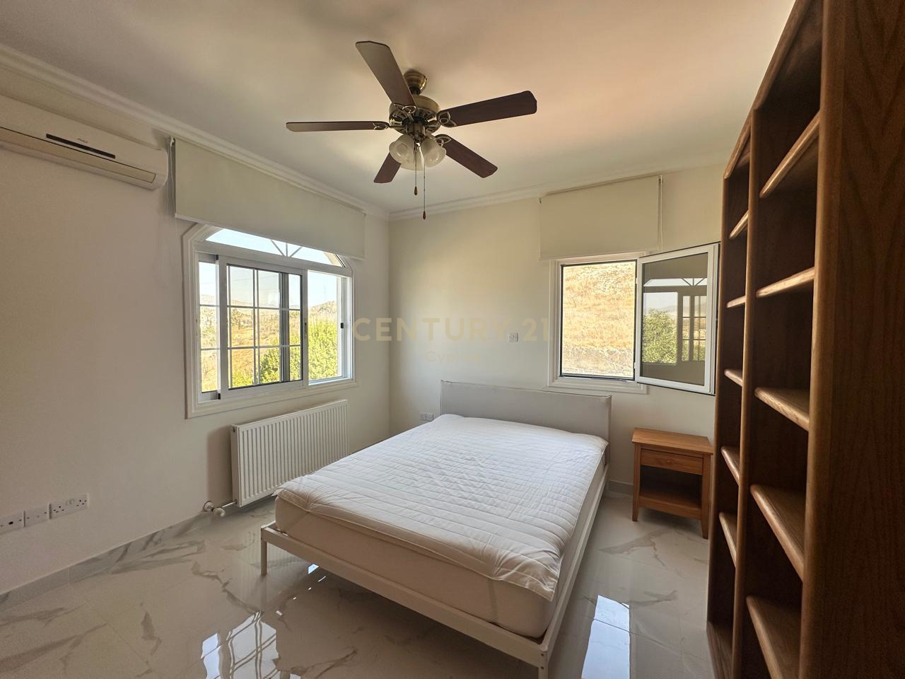 4 chambres Villa à Monagroulli, Limassol, Chypre No. 53430