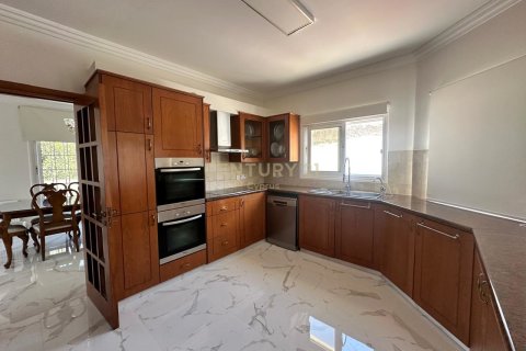 Вилла с 4 спальнями в Монагрулли, Лимасол,  № 53430 8