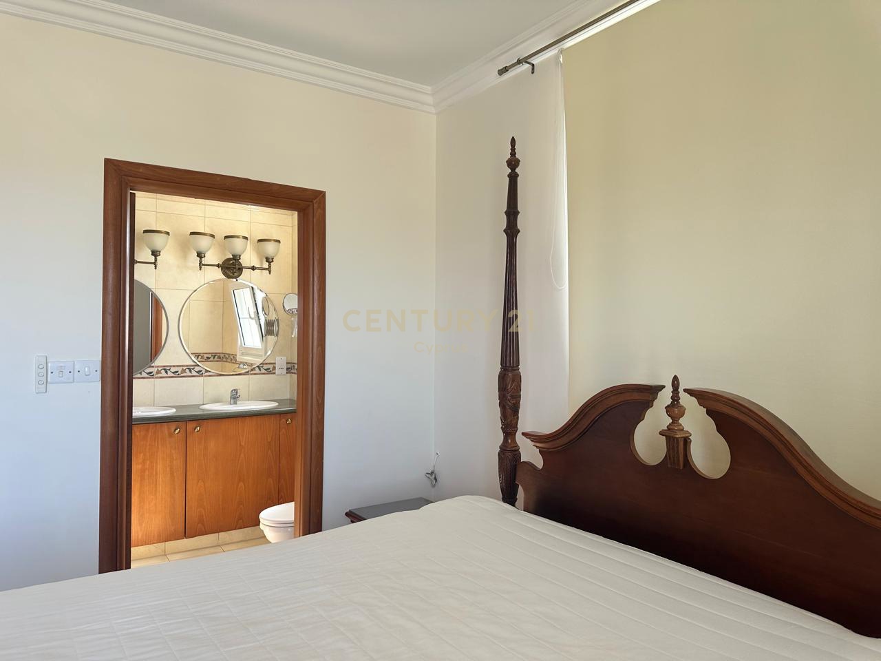4 chambres Villa à Monagroulli, Limassol, Chypre No. 53430