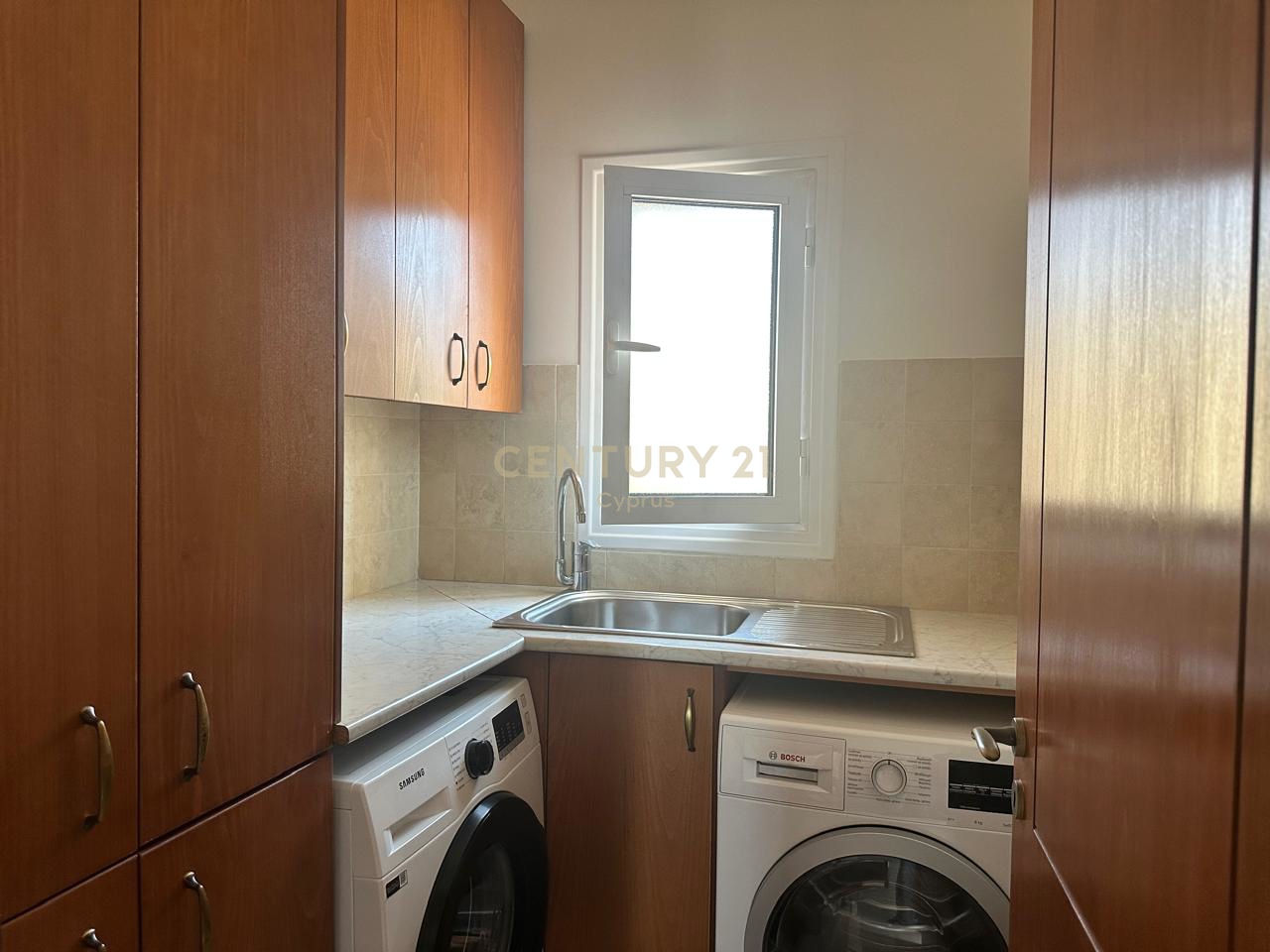 4 chambres Villa à Monagroulli, Limassol, Chypre No. 53430