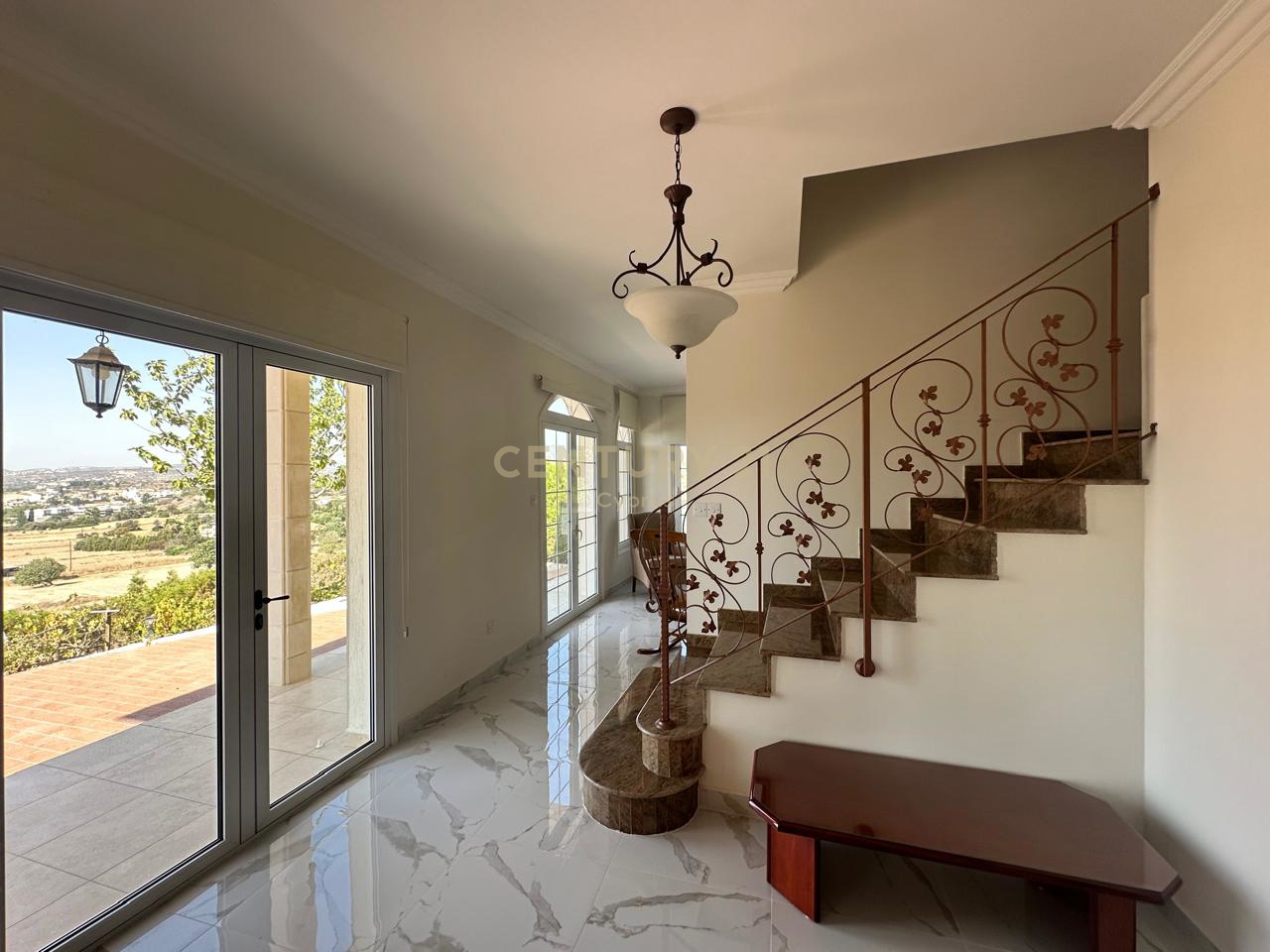 4 chambres Villa à Monagroulli, Limassol, Chypre No. 53430