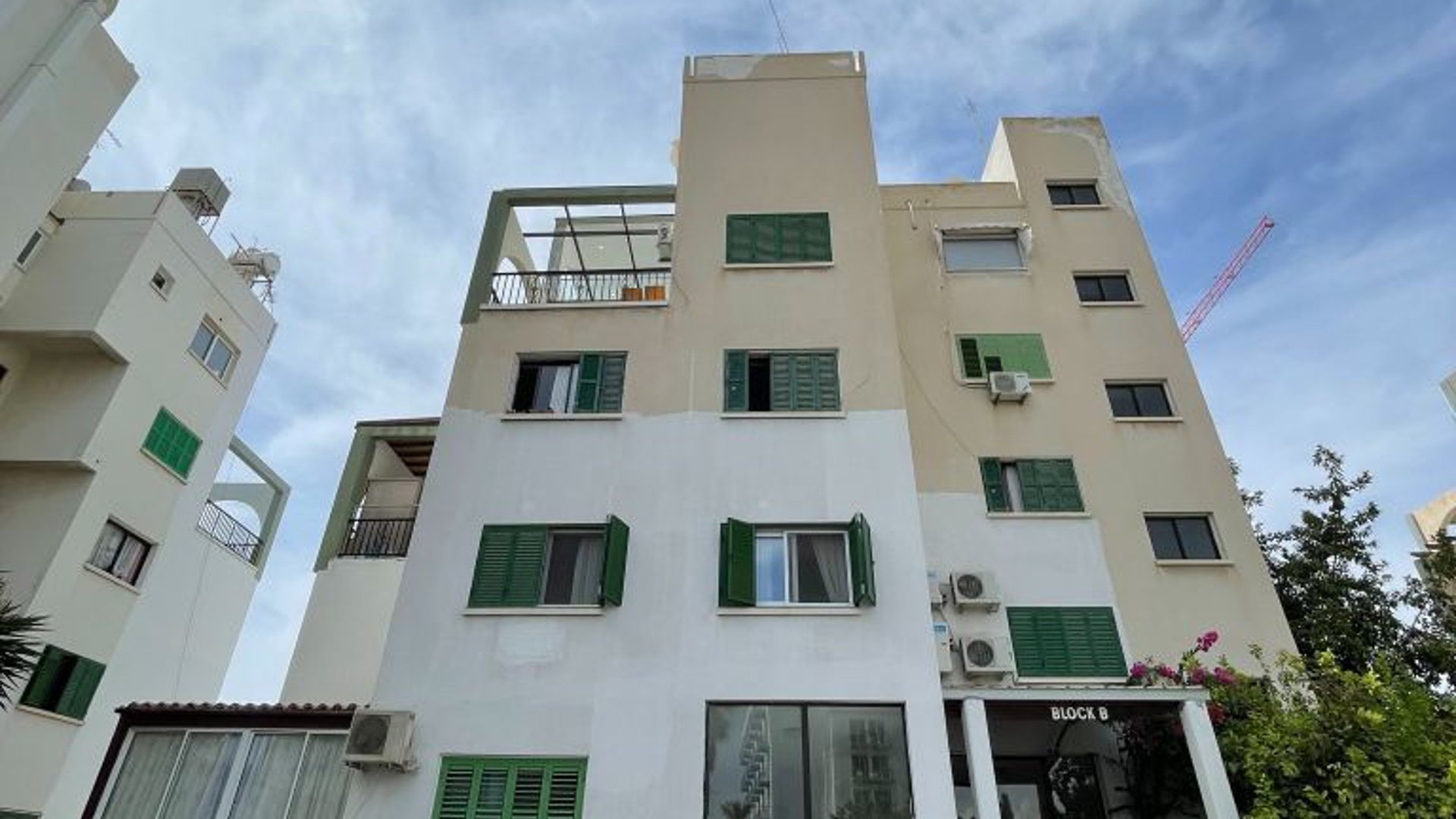 3 bedrooms Apartment in Agios Tychonas, Limassol, Cyprus No. 26347