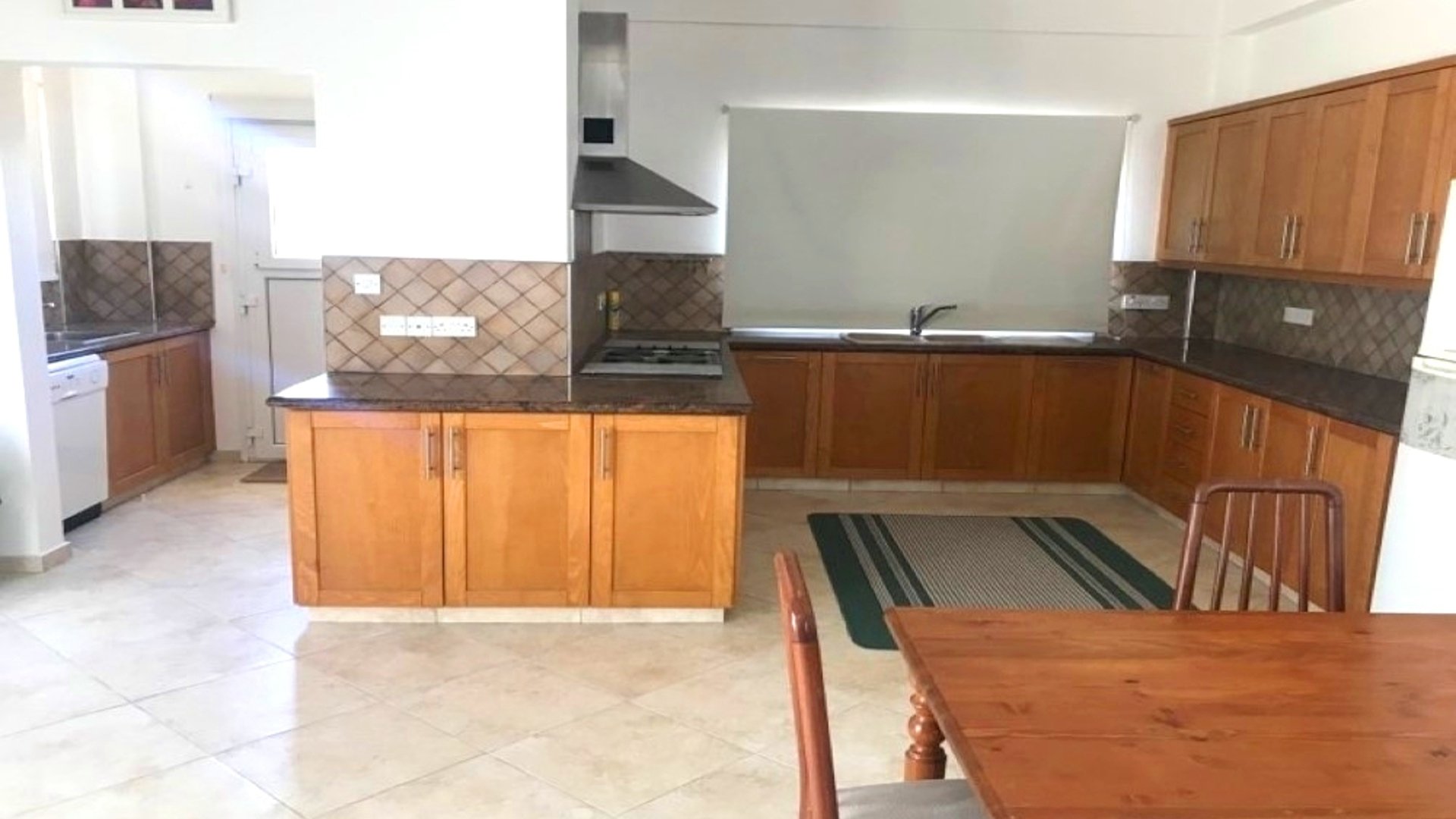 4 bedrooms Villa in Pyrgos, Limassol, Cyprus No. 28381