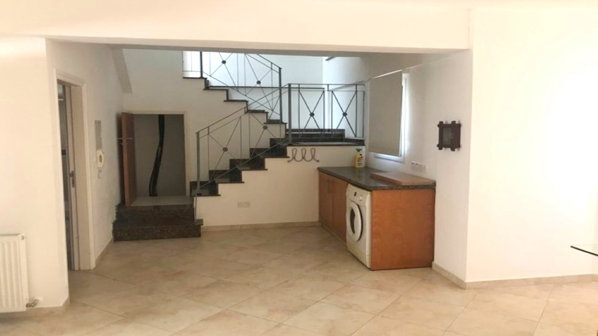 4 bedrooms Villa in Pyrgos, Limassol, Cyprus No. 28381