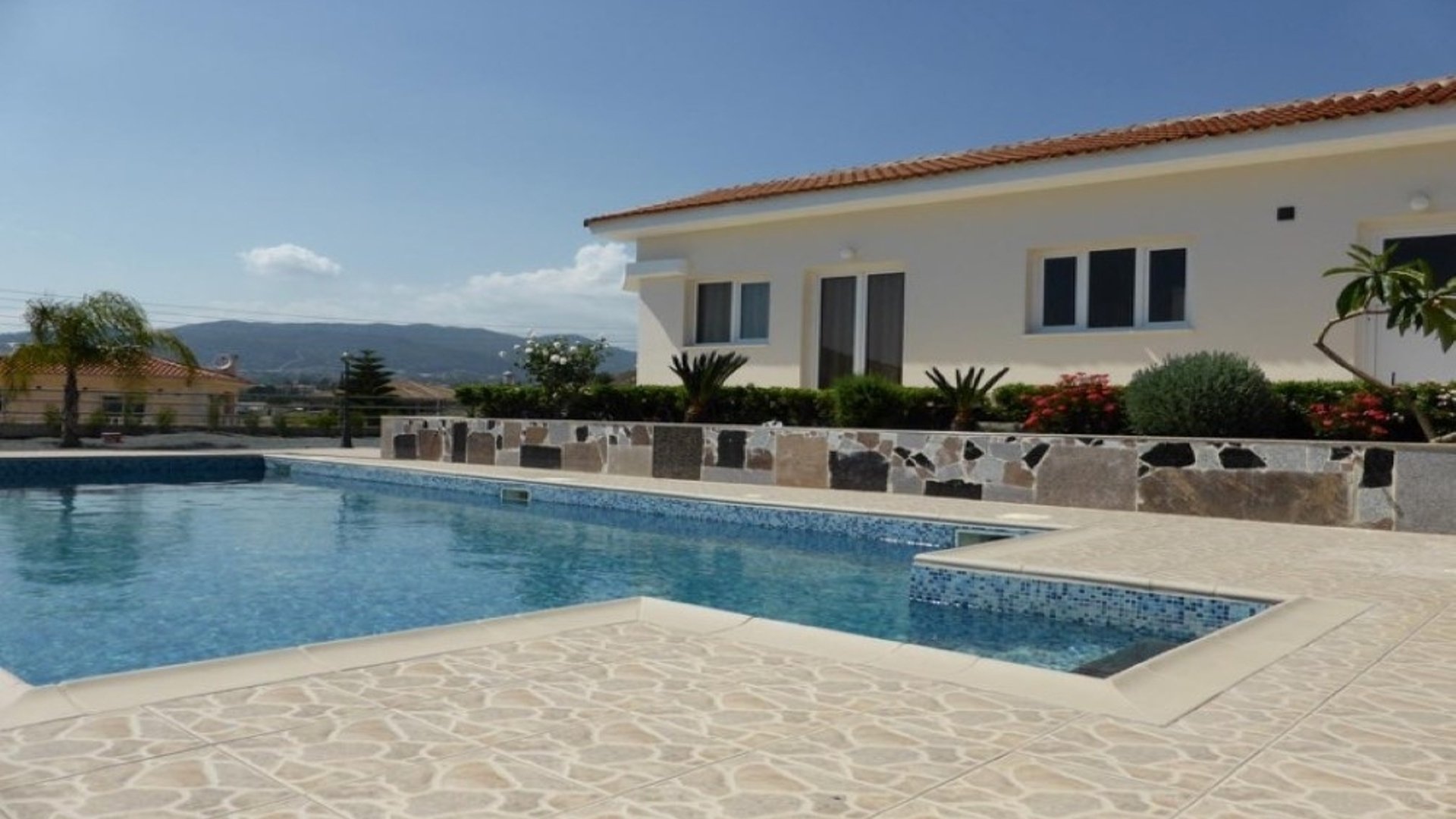 4 bedrooms Villa in Pyrgos, Limassol, Cyprus No. 28381