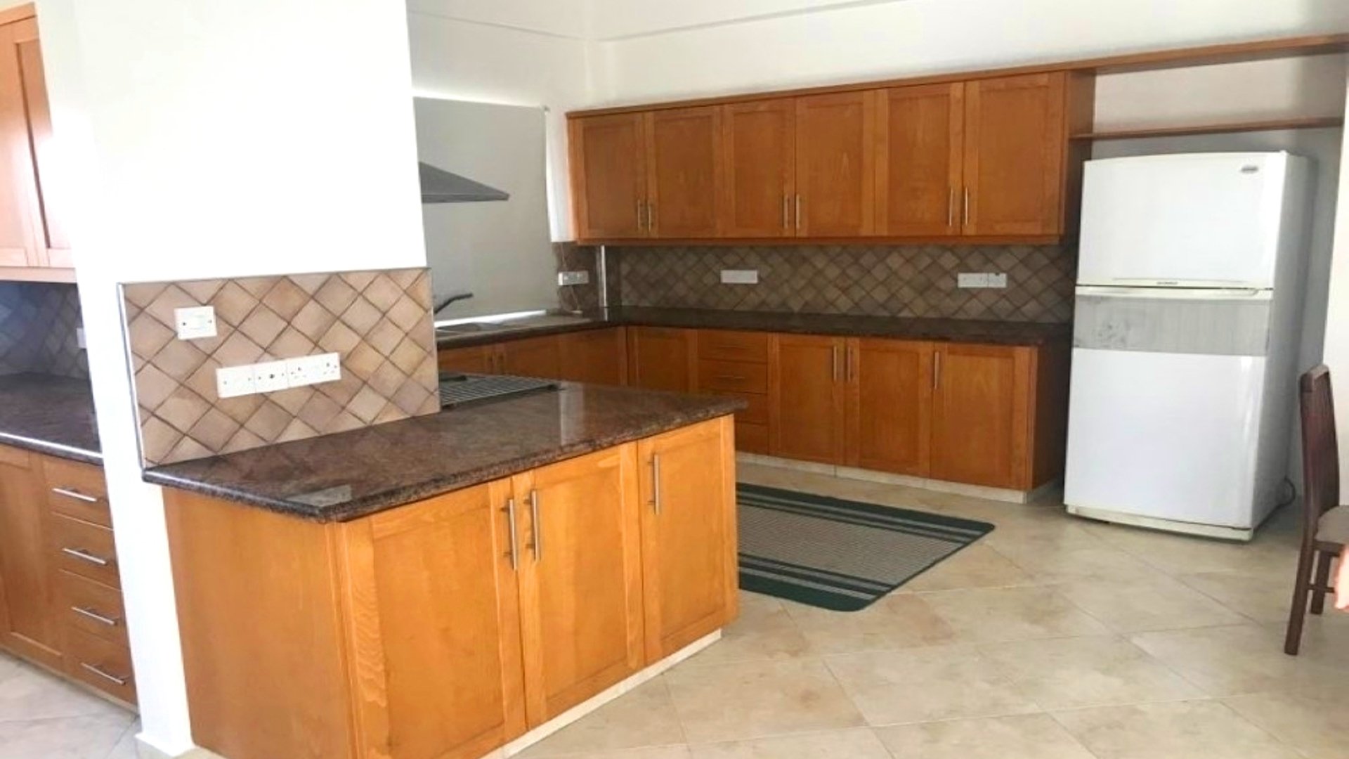 4 bedrooms Villa in Pyrgos, Limassol, Cyprus No. 28381