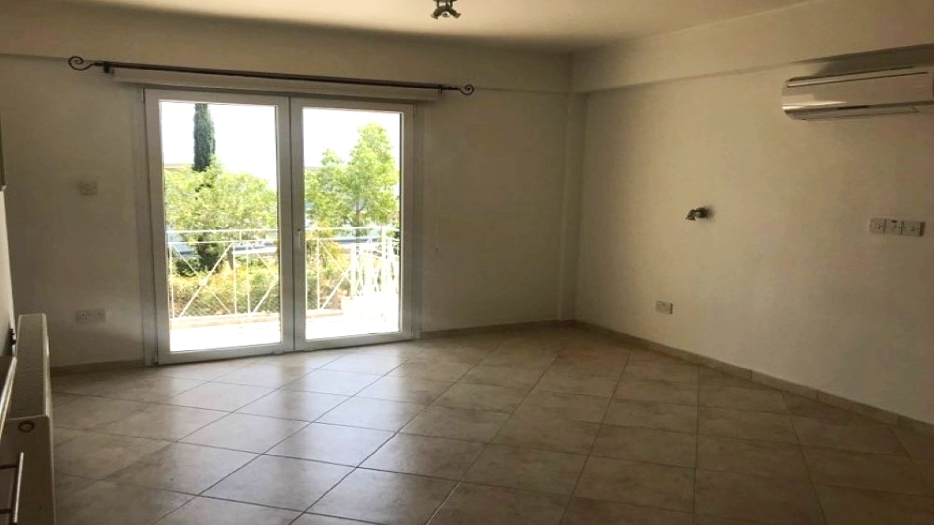 4 bedrooms Villa in Pyrgos, Limassol, Cyprus No. 28381
