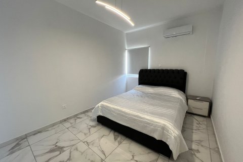 3 bedrooms Apartment in Limassol,  No. 42389 13