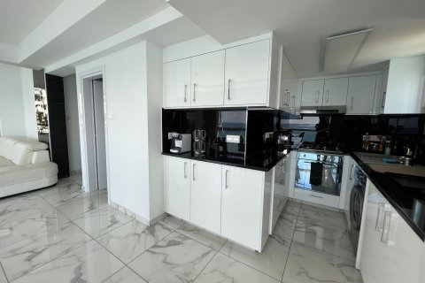 3 bedrooms Apartment in Limassol,  No. 42389 6