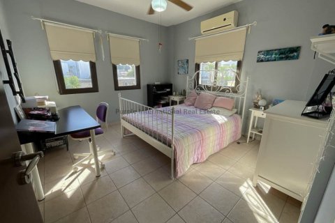 4 bedrooms Villa in Aradippou, Larnaka,  No. 37738 4