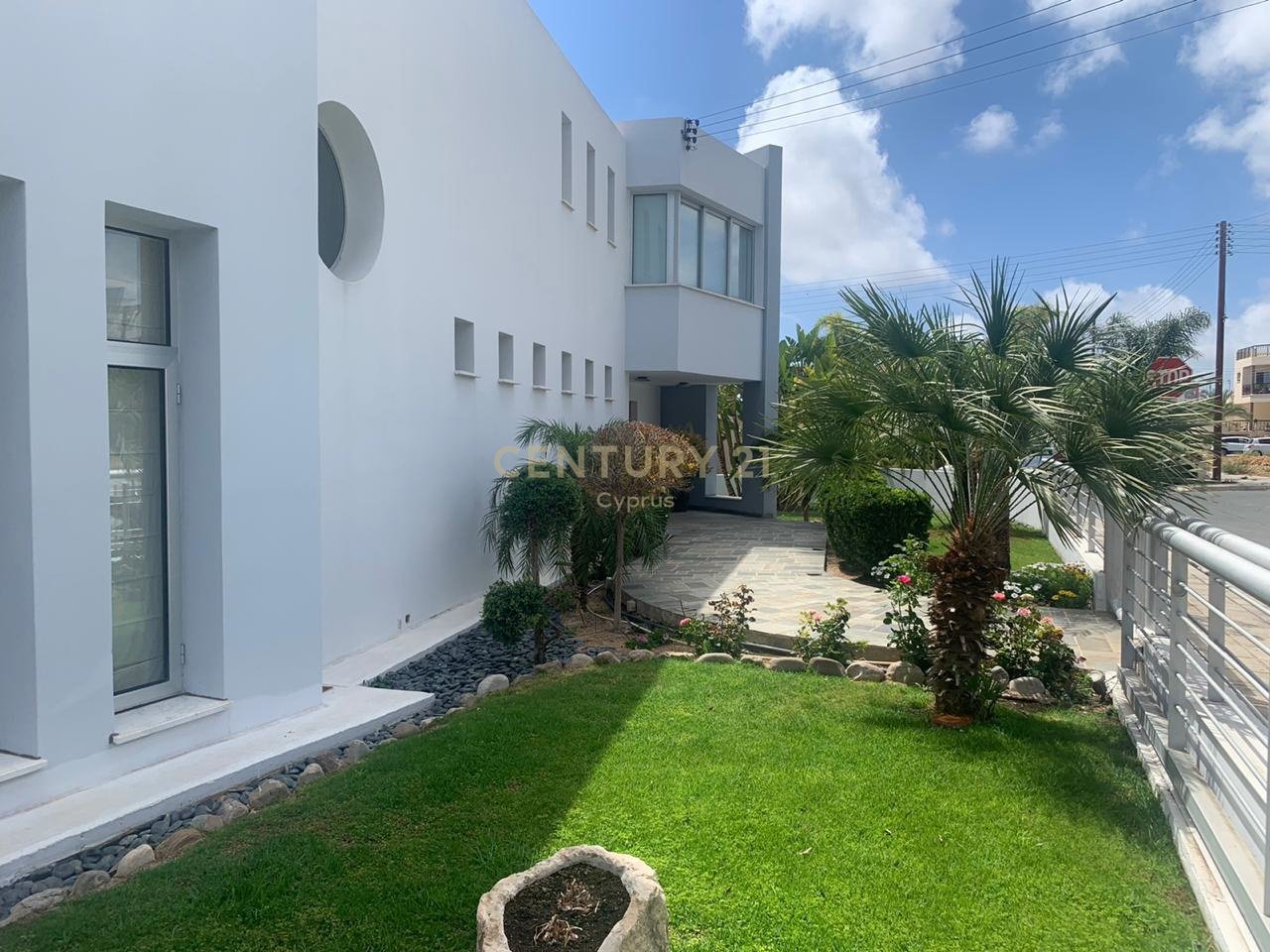 5 bedrooms Villa in Paphos, Cyprus No. 54288