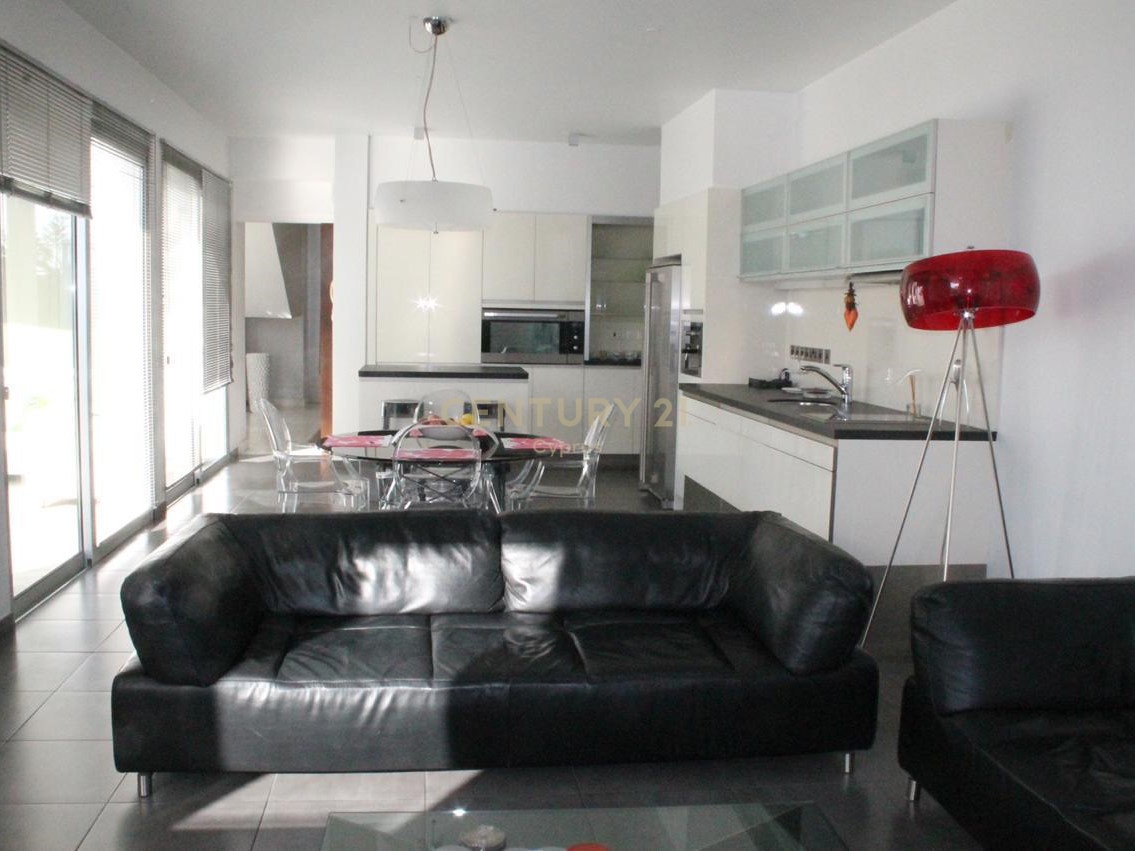 5 bedrooms Villa in Paphos, Cyprus No. 54288