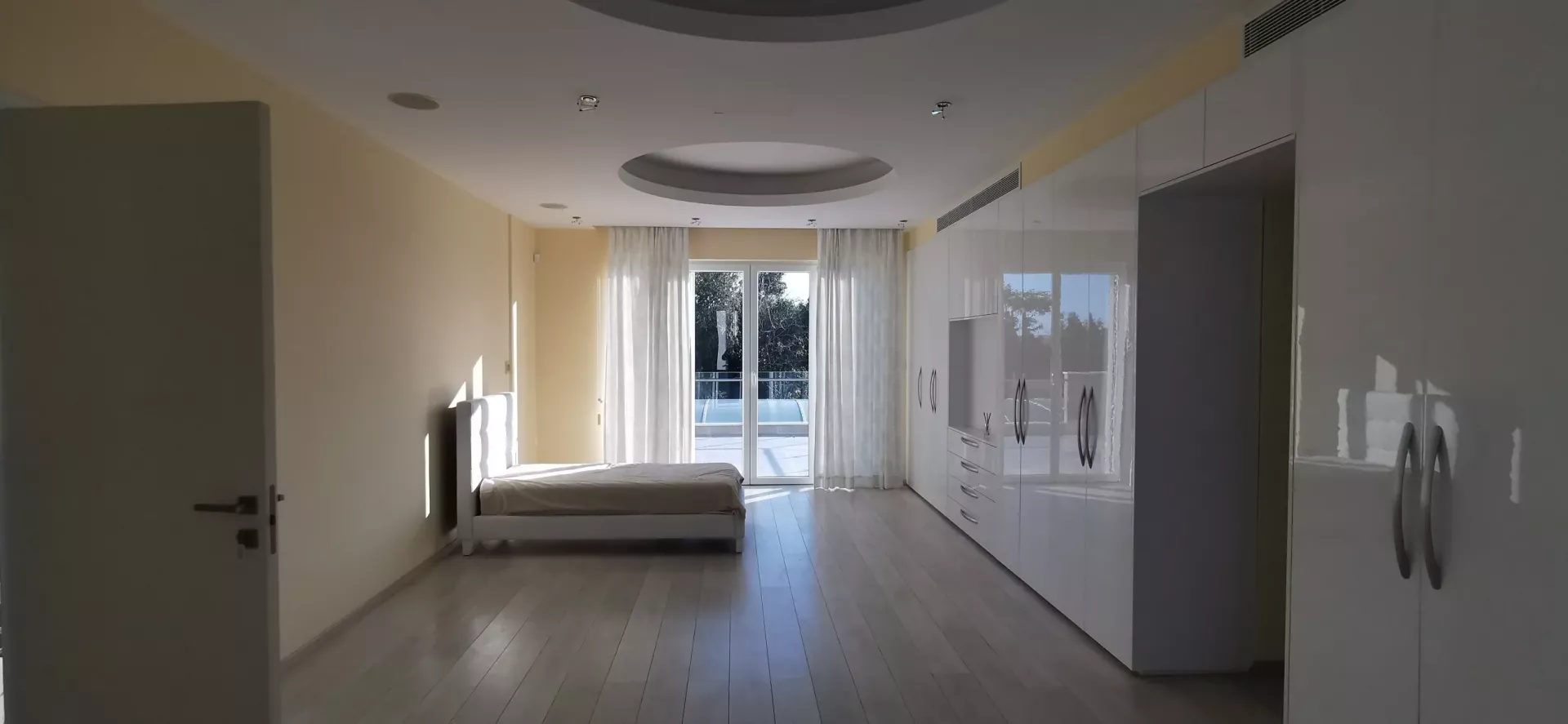 6 bedrooms Villa in Agios Tychonas, Limassol, Cyprus No. 30596