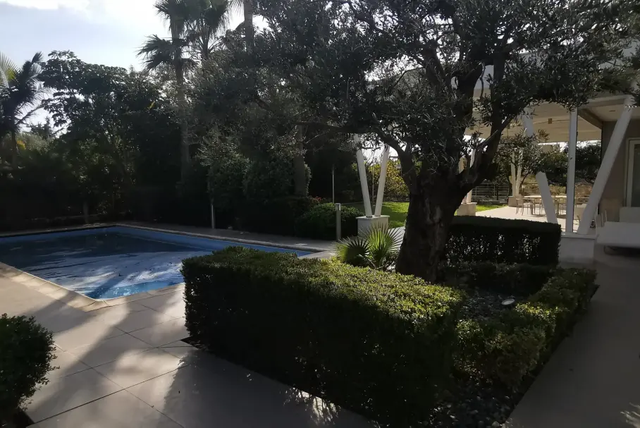 6 bedrooms Villa in Agios Tychonas, Limassol, Cyprus No. 30596