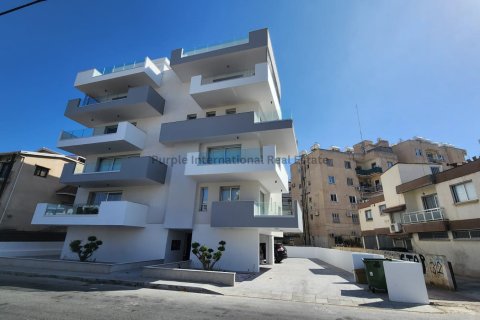 2 bedrooms Apartment in Larnaka, No. 53142 18