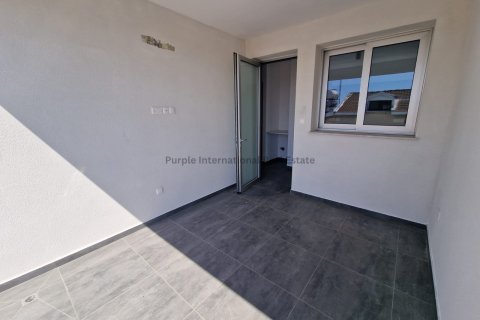 2 bedrooms Apartment in Larnaka, No. 53142 15