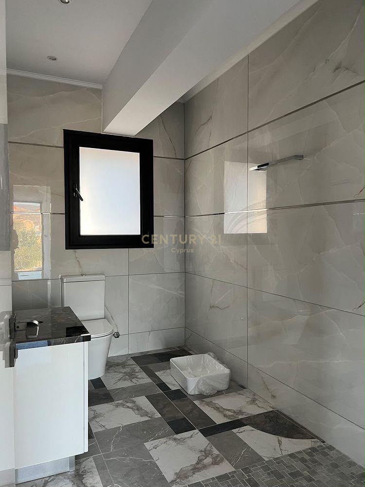 4 chambres Villa à Agios Athanasios, Limassol, Chypre No. 58252